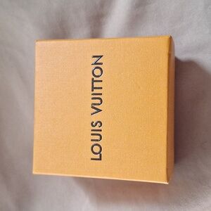 Louis Vuitton Signature Orange Gift Box. Not My Style!